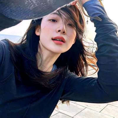 英谈女人